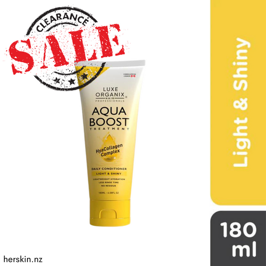 CLEARANCE - Aqua Boost Hair Treatment Light & Shiny 180ml